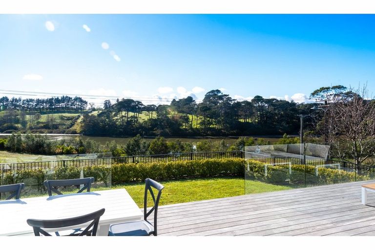 Photo of property in 4 York Terrace, Riverhead, 0820