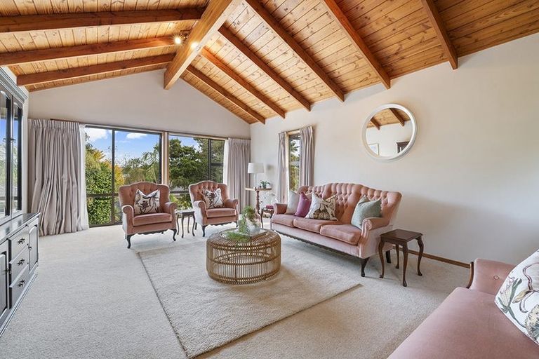 Photo of property in 85 Kennedy Avenue, Forrest Hill, Auckland, 0620