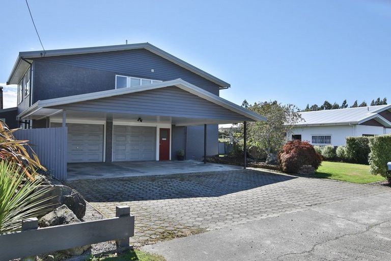 Photo of property in 8 Home Street, Winton, 9720