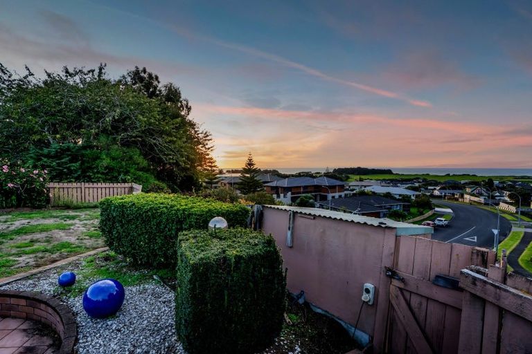 Photo of property in 55 Nugent Street, Bell Block, New Plymouth, 4312