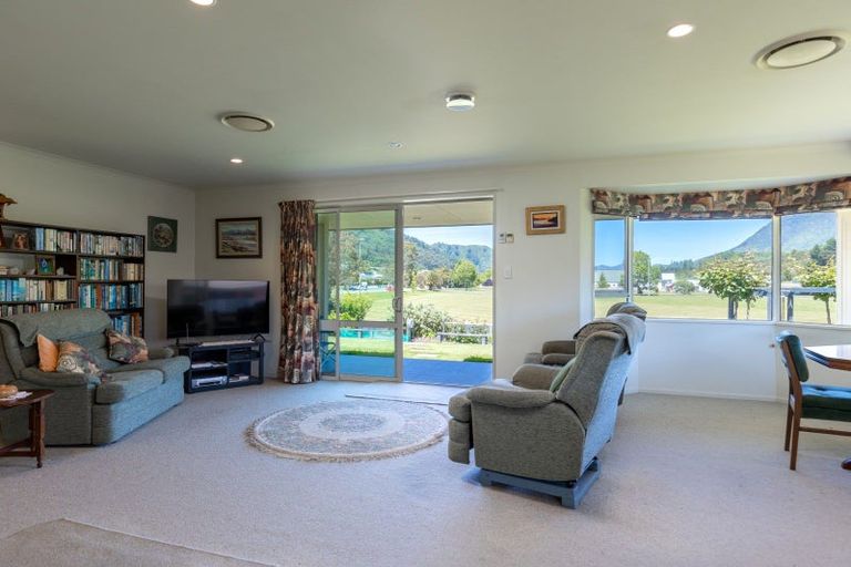 Photo of property in 32 Admiralty Place, Waikawa, Picton, 7220