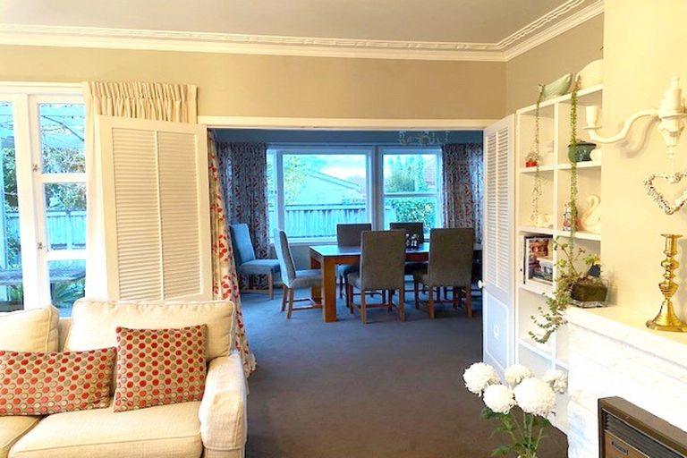 Photo of property in 22 Braid Road, St Andrews, Hamilton, 3200