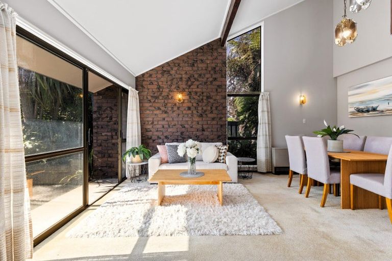 Photo of property in 9 Wilfred Street, St Andrews, Hamilton, 3200