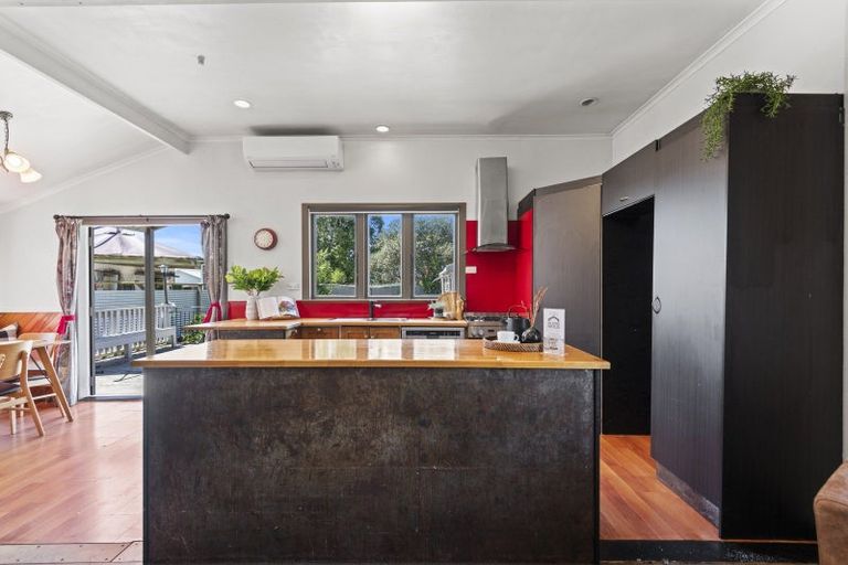 Photo of property in 61 Shamrock Street, Takaro, Palmerston North, 4412