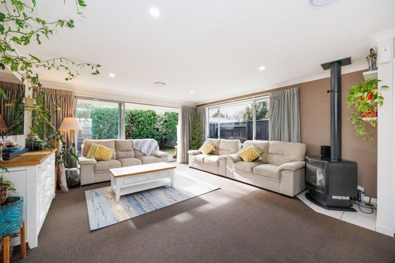 Photo of property in 651a Featherston Street, Roslyn, Palmerston North, 4414