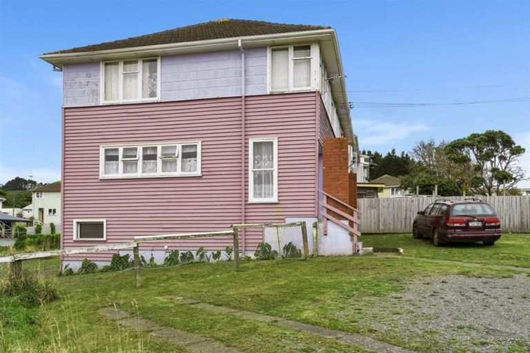 Photo of property in 78-80 Leicester Street, Cannons Creek, Porirua, 5024