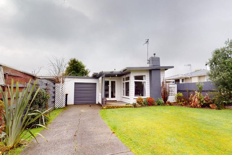 Photo of property in 10 Alexander Street, Awapuni, Palmerston North, 4412