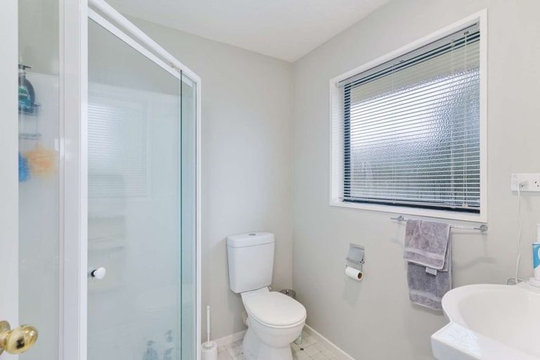 Photo of property in 6 Mclean Place, Woodend, 7610