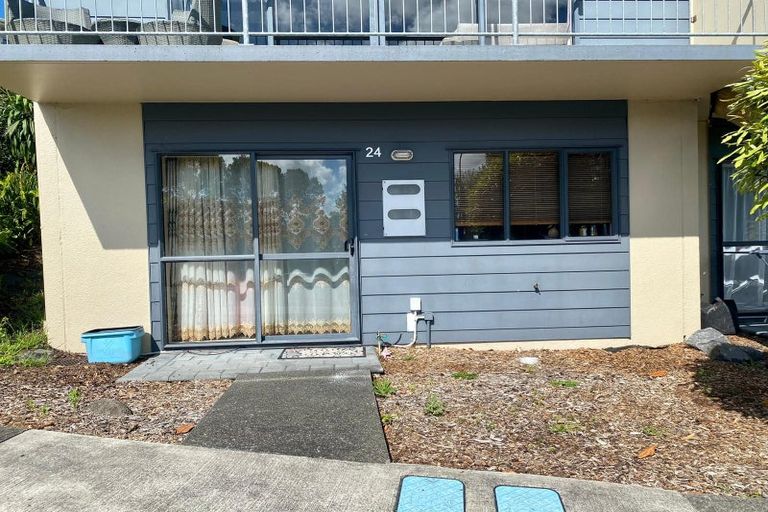 Photo of property in 24 Malaspina Place, Papatoetoe, Auckland, 2025
