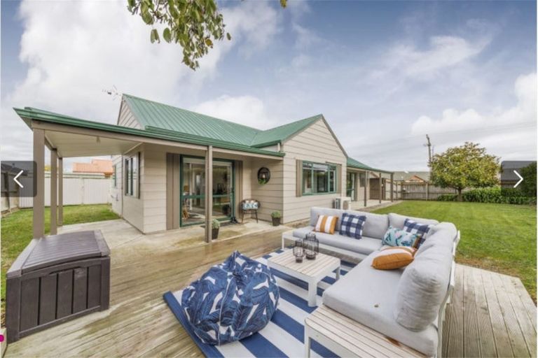 Photo of property in 102 Roberts Line, Kelvin Grove, Palmerston North, 4414