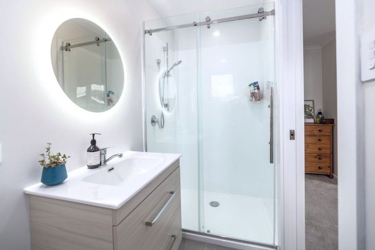 Photo of property in 37 Taverner Street, Carterton, 5713