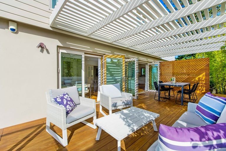 Photo of property in 86 Kitchener Road, Milford, Auckland, 0620
