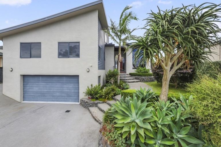 Photo of property in 15 Southworth Place, Grandview Heights, Hamilton, 3200