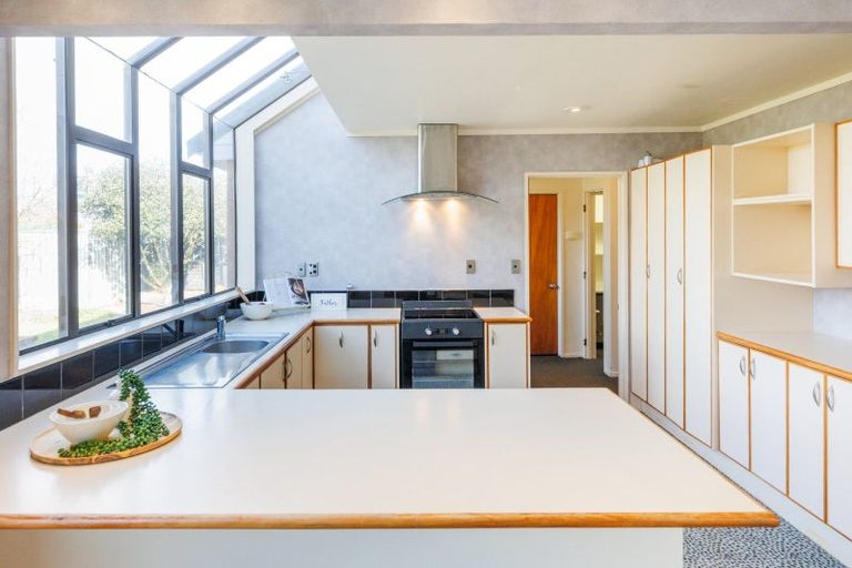 Photo of property in 107 John F Kennedy Drive, Milson, Palmerston North, 4414