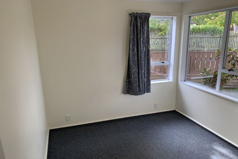 Photo of property in 66 Dominica Crescent, Grenada Village, Wellington, 6037