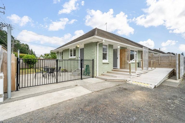Photo of property in 2/15a Lane Street, Wallaceville, Upper Hutt, 5018