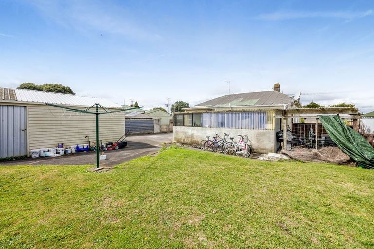 Photo of property in 49 Collins Street, Hawera, 4610