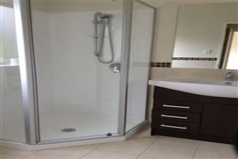 Photo of property in 24 Durbin Court, Greenhithe, Auckland, 0632