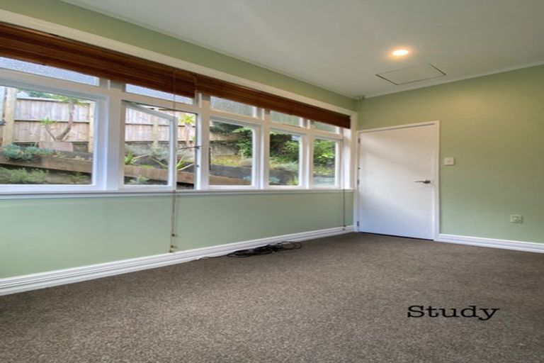 Photo of property in 21 Asquith Terrace, Brooklyn, Wellington, 6021