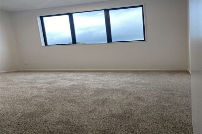 Photo of property in 10/148 Lincoln Road, Henderson, Auckland, 0610