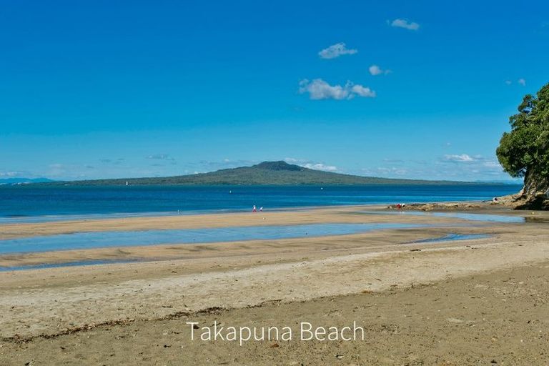 Photo of property in 2/8a Harley Road, Hauraki, Auckland, 0622