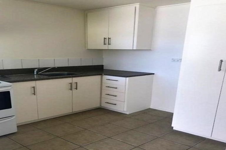 Photo of property in 2/32 Napier Road, Havelock North, 4130