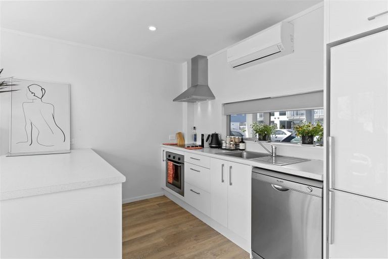 Photo of property in 31 Reynolds Place, Papamoa Beach, Papamoa, 3118