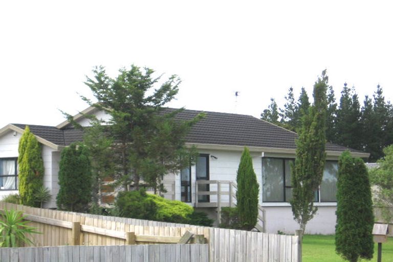 Photo of property in 26 Miriam Corban Heights, Henderson, Auckland, 0612