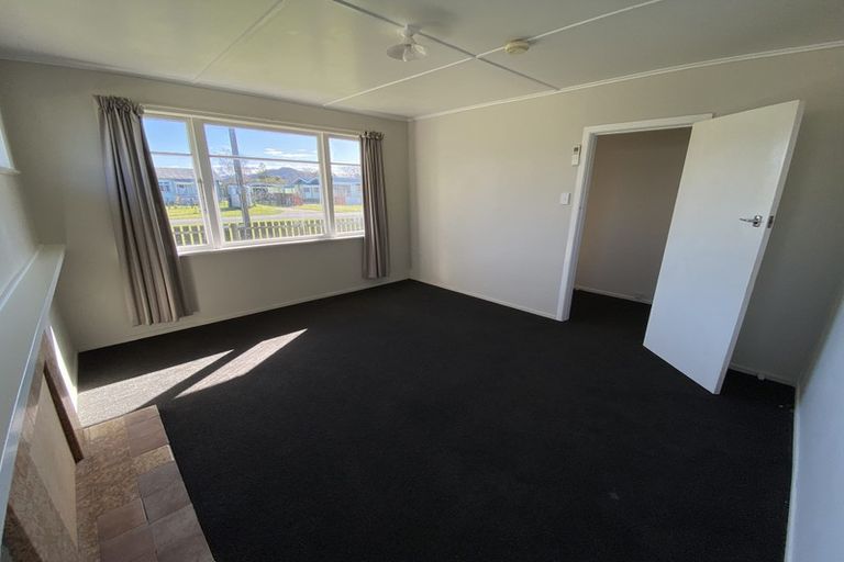 Photo of property in 6 Resolution Street, Tolaga Bay, 4077