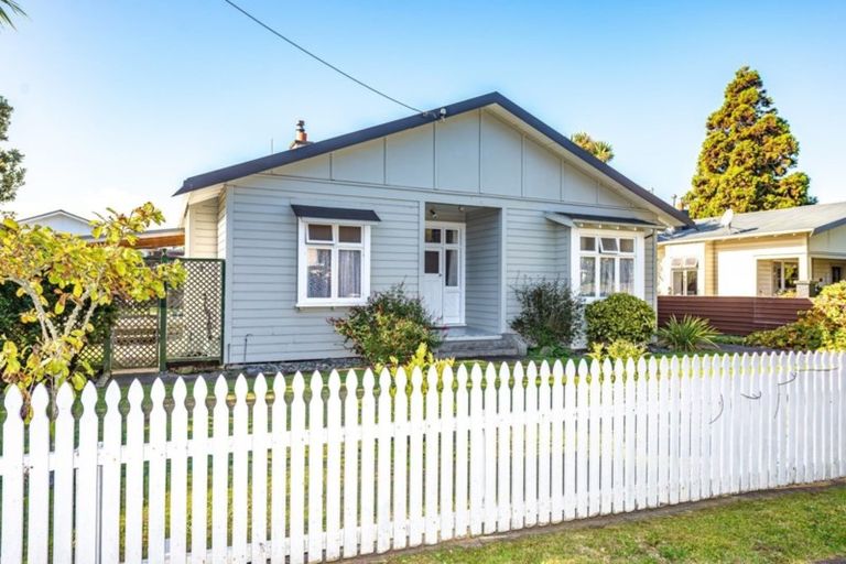 Photo of property in 3 Cavell Place, Gonville, Whanganui, 4501