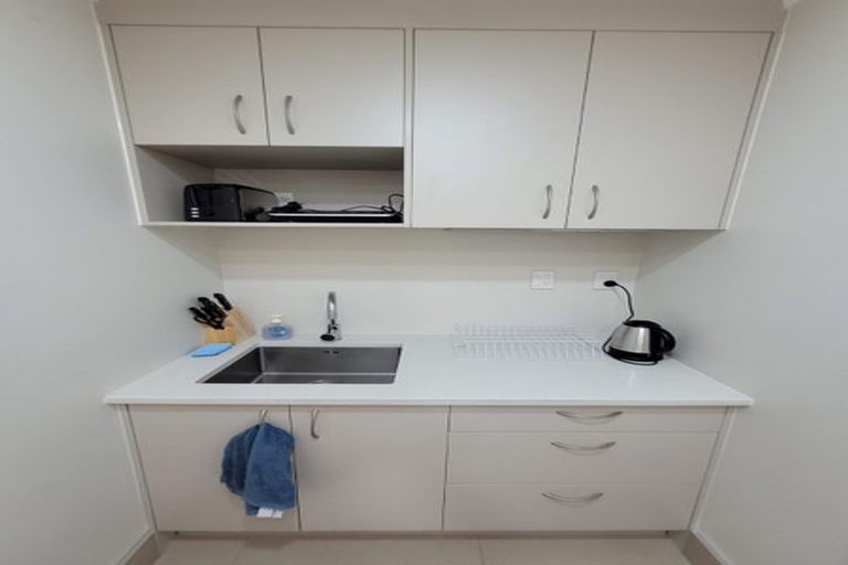 Photo of property in 2/24 Kentigern Close, Pakuranga, Auckland, 2010