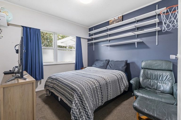 Photo of property in 17 Mack Place, Red Hill, Papakura, 2110