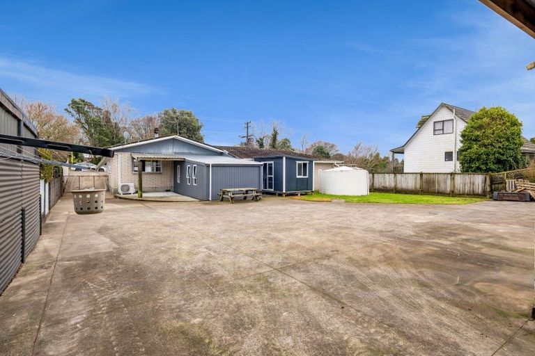 Photo of property in 1263 Egmont Road, Egmont Village, New Plymouth, 4372