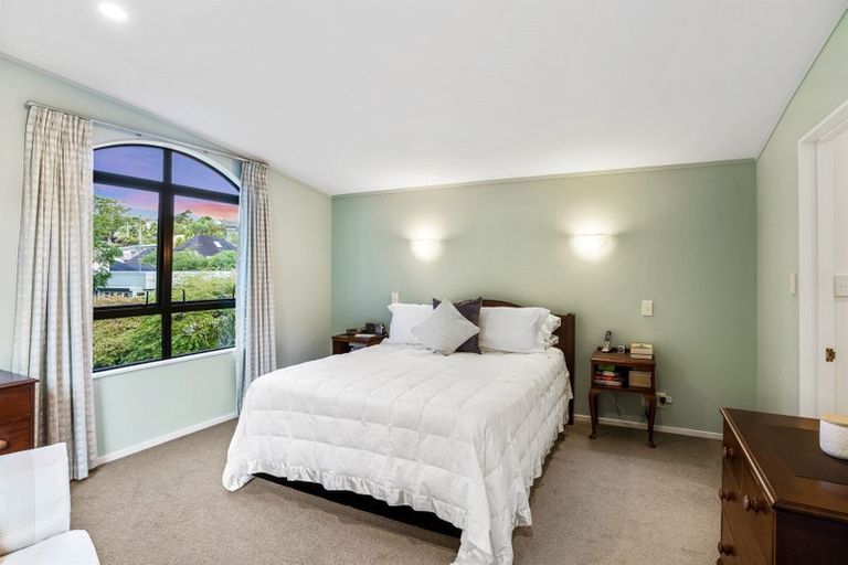 Photo of property in 59a Ravenwood Drive, Forrest Hill, Auckland, 0620