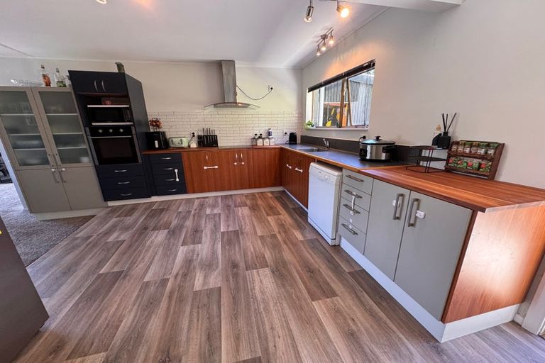 Photo of property in 25 Leicester Street, Picton, 7220