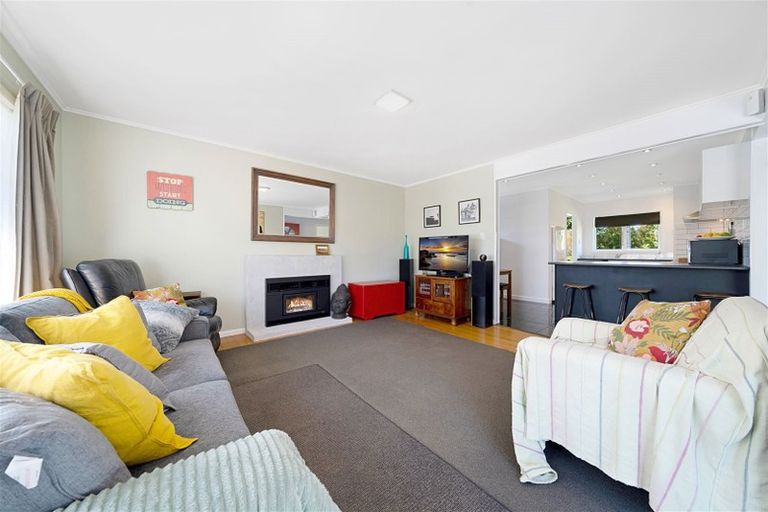 Photo of property in 93 Smythe Road, Henderson, Auckland, 0612