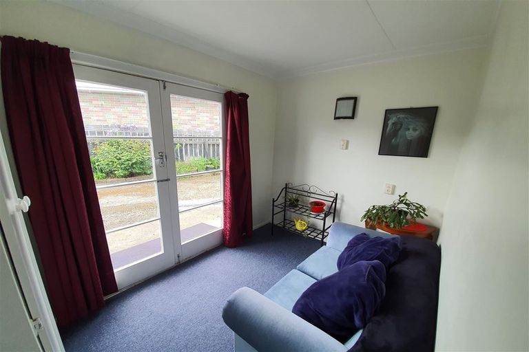 Photo of property in 37 Timaru Road, Waimate, 7924