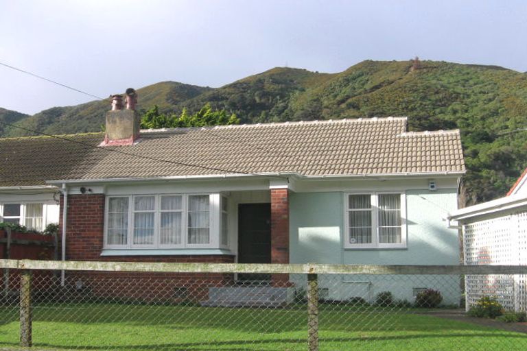 Photo of property in 23 Hayward Terrace, Waiwhetu, Lower Hutt, 5010