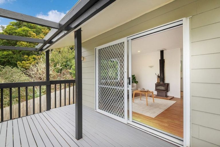 Photo of property in 2/7 Taurus Crescent, Beach Haven, Auckland, 0626