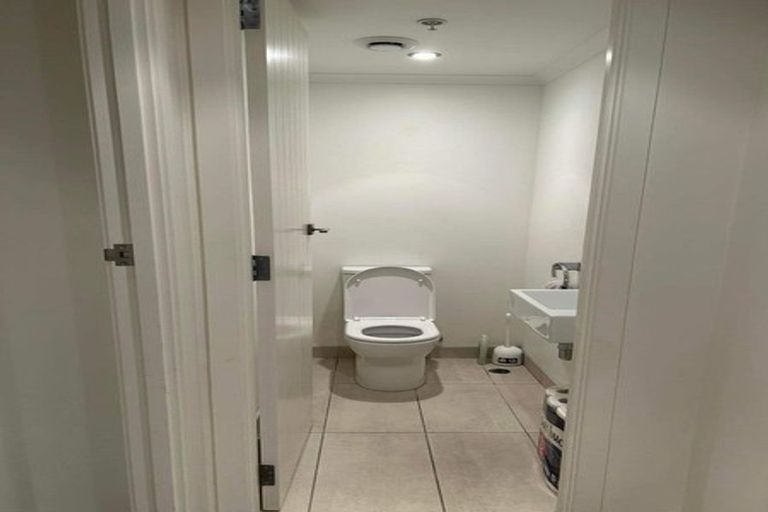 Photo of property in Bellagio Apartments, 8c/39 Taranaki Street, Te Aro, Wellington, 6011