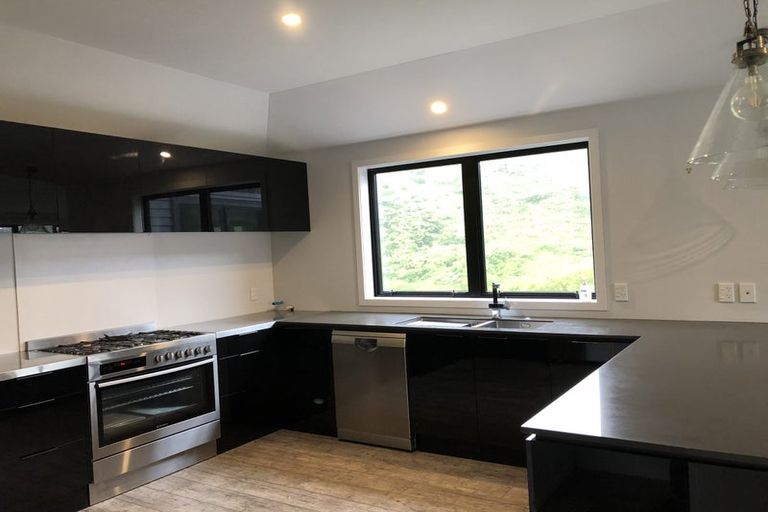 Photo of property in 18 Karamu Street, Ngaio, Wellington, 6035