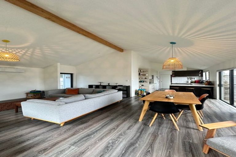 Photo of property in 2/383 Bucklands Road, Bucklands Beach, Auckland, 2012