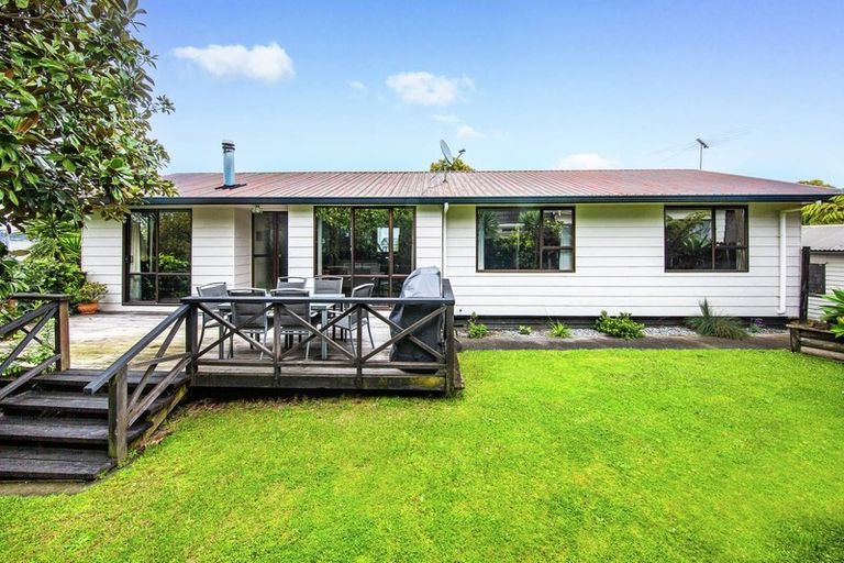 Photo of property in 12 Sandgate Avenue, Botany Downs, Auckland, 2010