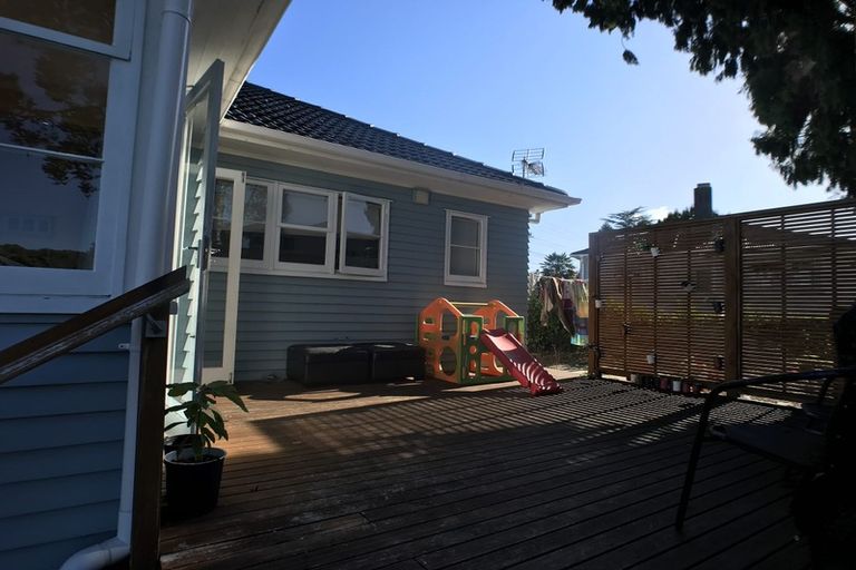 Photo of property in 379a West Coast Road, Glen Eden, Auckland, 0602