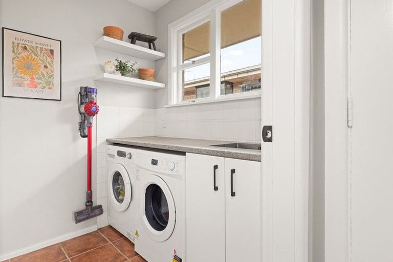 Photo of property in 247 Grahams Road, Bishopdale, Christchurch, 8053