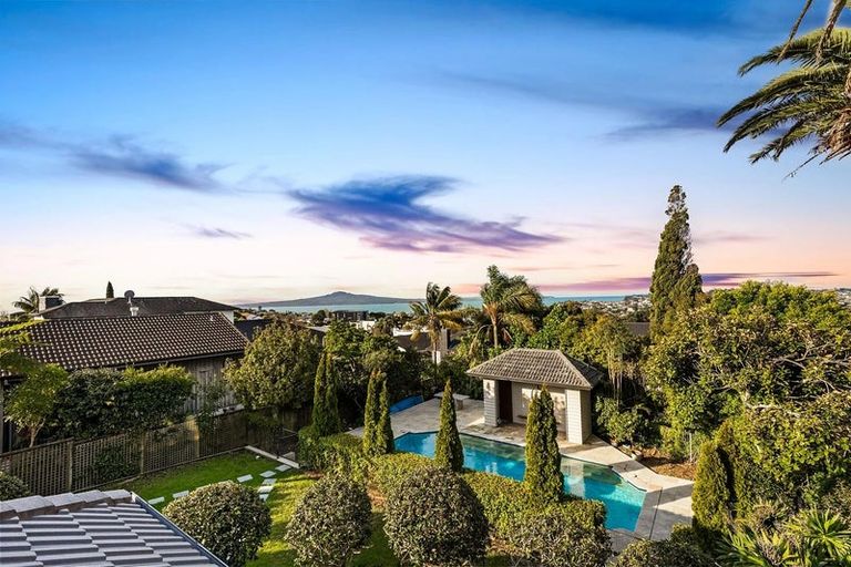 Photo of property in 184 Kohimarama Road, Kohimarama, Auckland, 1071