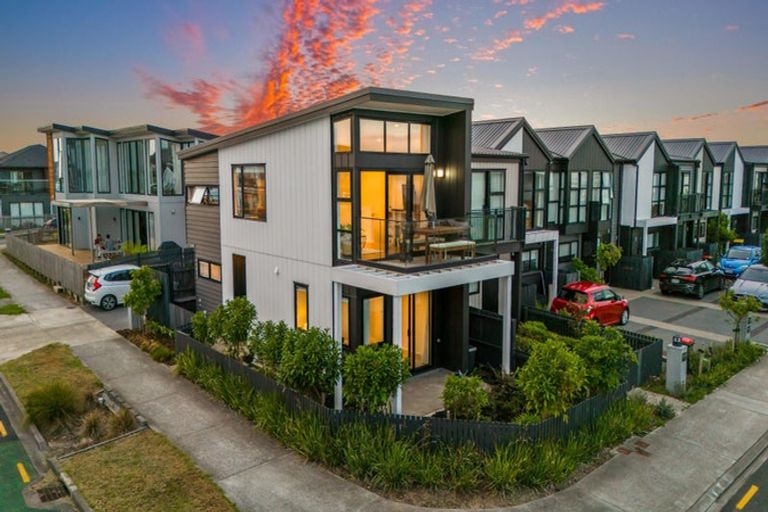 Photo of property in 49 Treloar Crescent, Hobsonville, Auckland, 0616