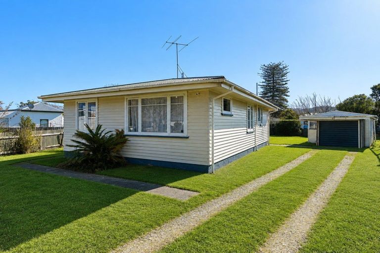Photo of property in 12 Ropata Street, Kaiti, Gisborne, 4010