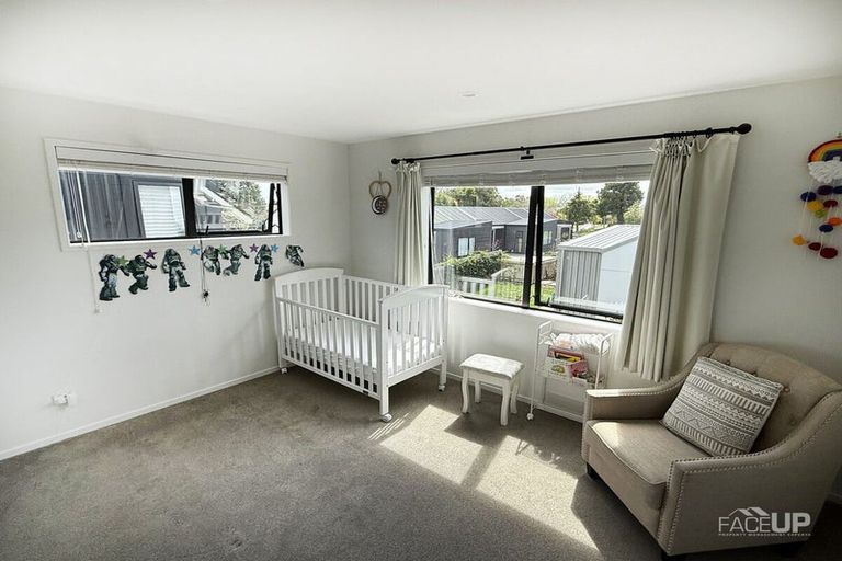 Photo of property in 70 Jacks Landing Drive, Hamilton Lake, Hamilton, 3204