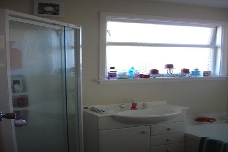 Photo of property in 10 Ferniehurst Street, Somerfield, Christchurch, 8024